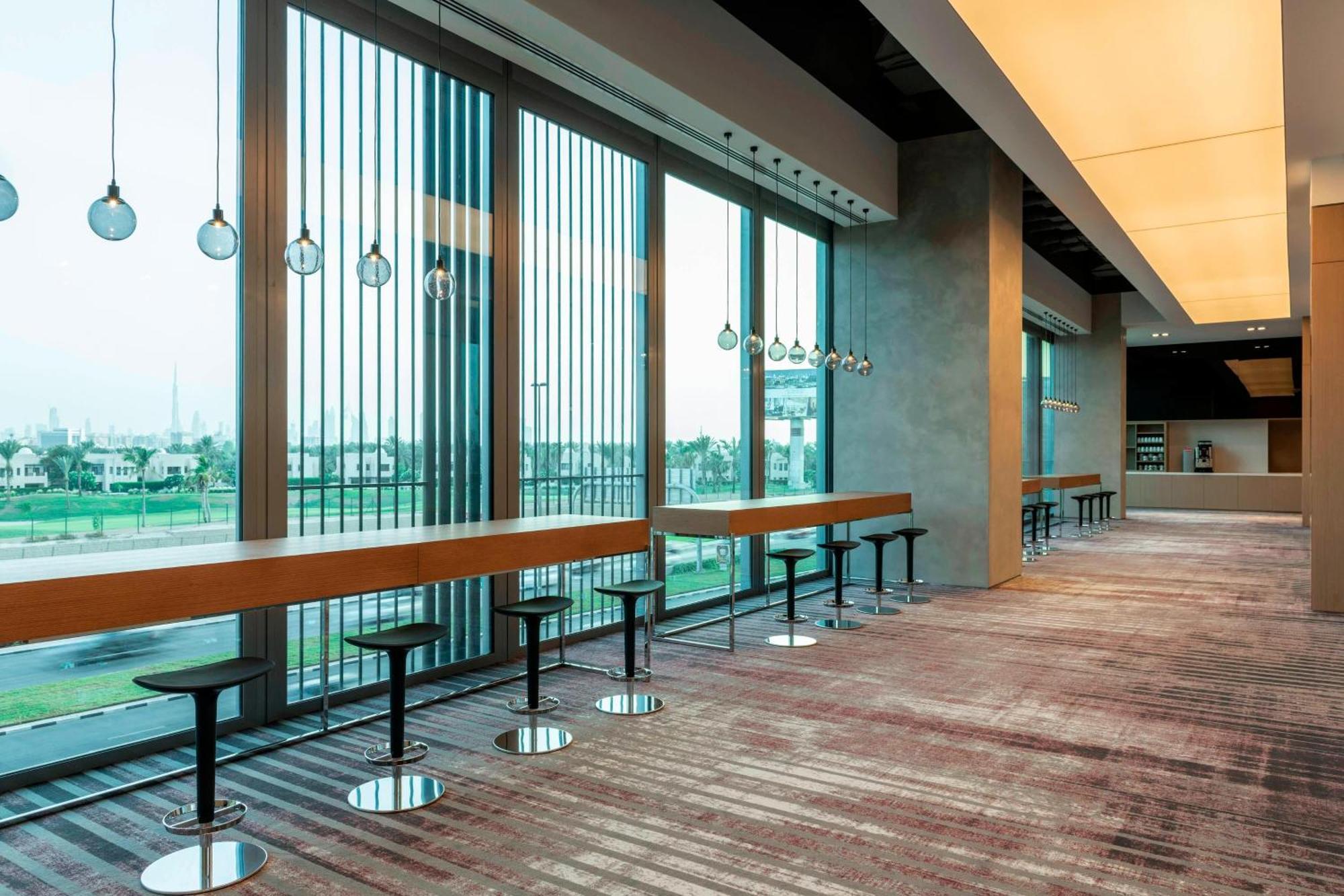 Aloft Dubai Creek Hotel Екстериор снимка