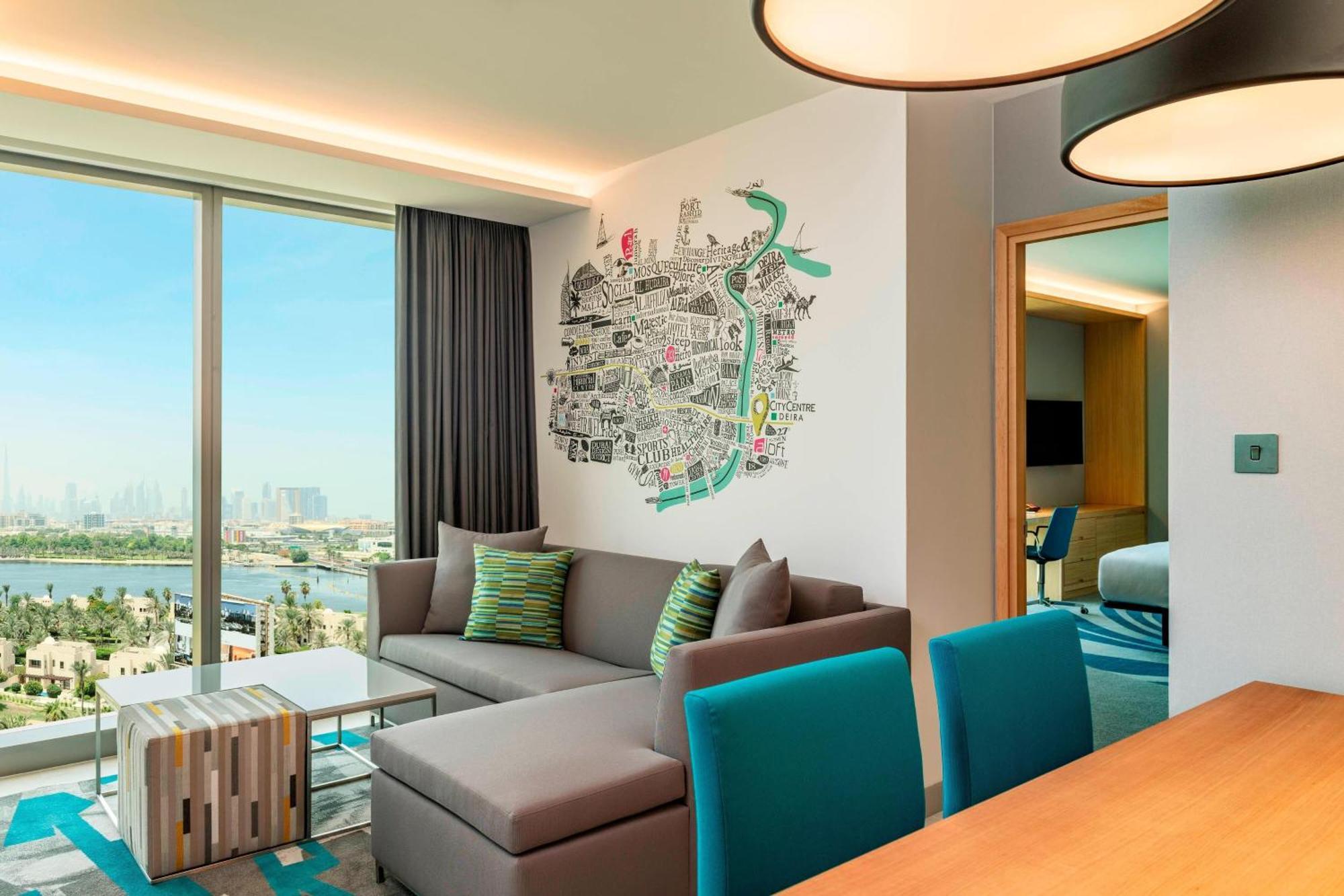 Aloft Dubai Creek Hotel Екстериор снимка