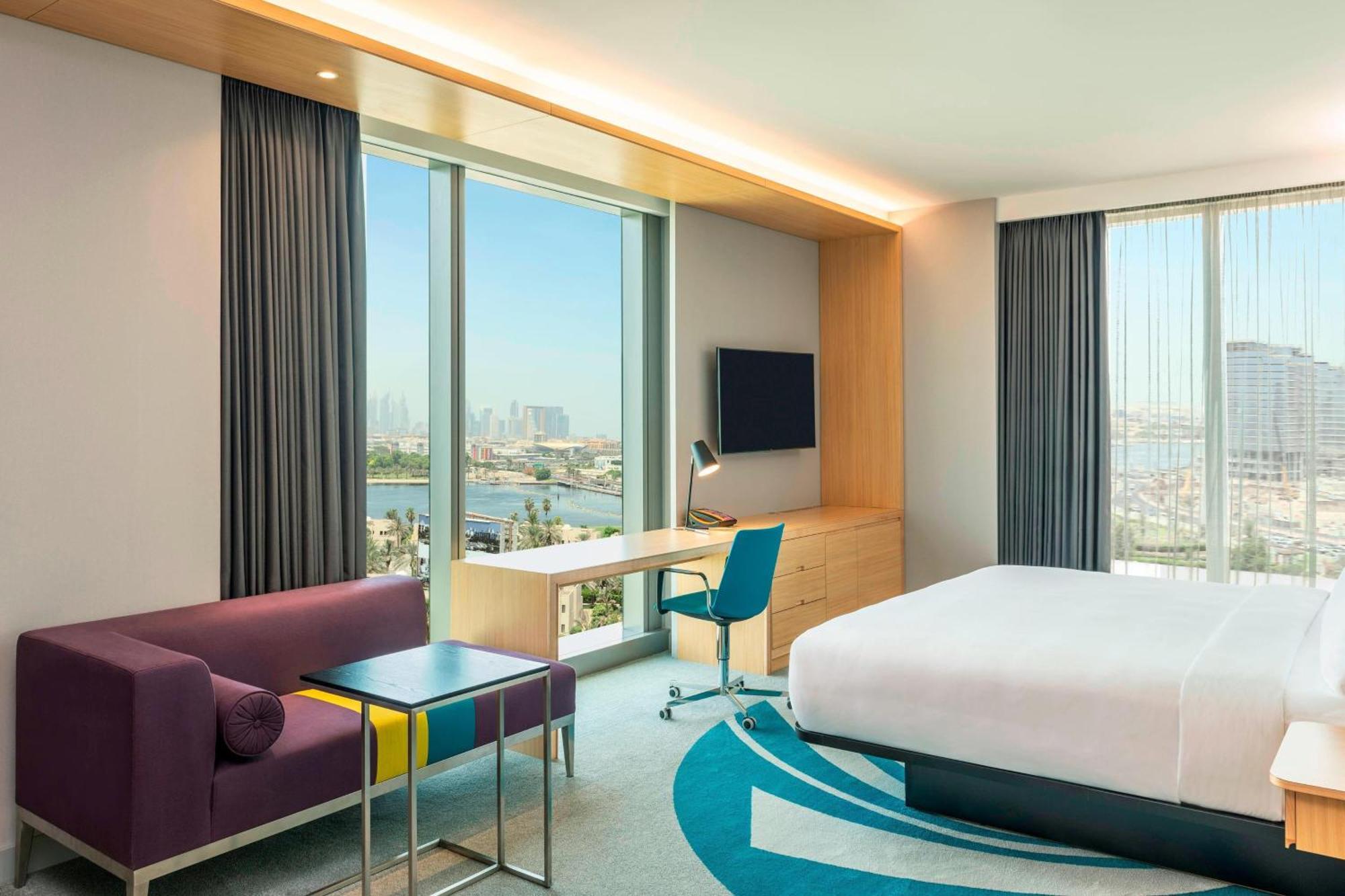 Aloft Dubai Creek Hotel Екстериор снимка