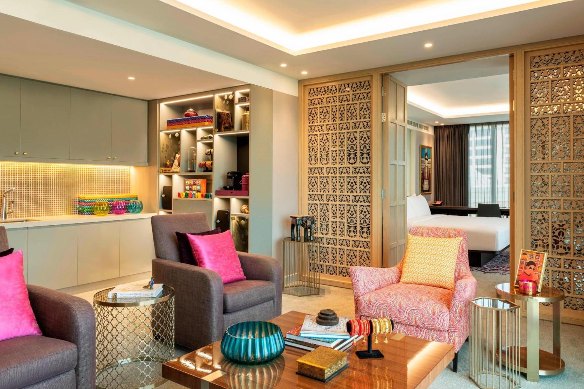 Aloft Dubai Creek Hotel Екстериор снимка