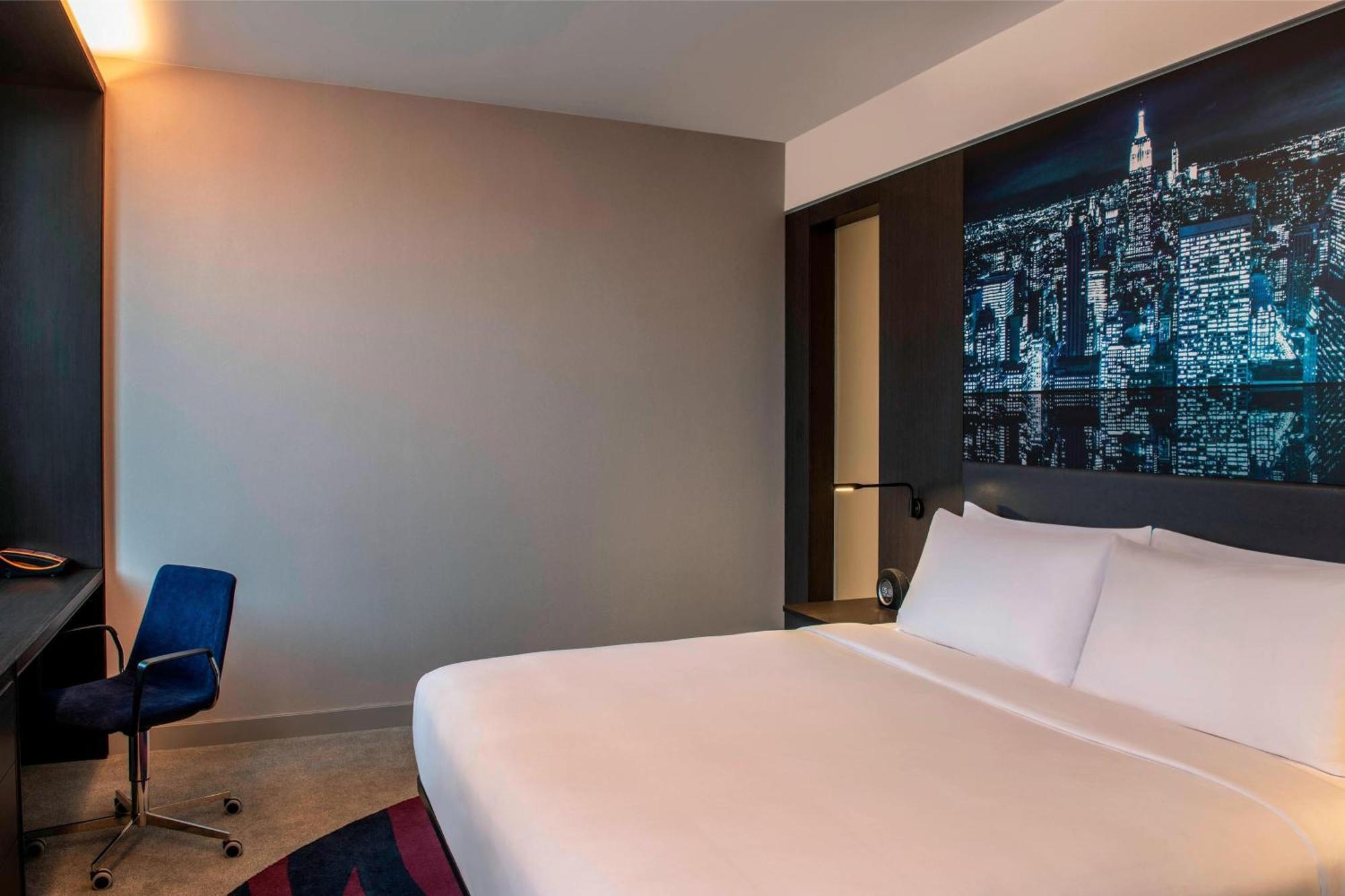 Aloft Dubai Creek Hotel Екстериор снимка