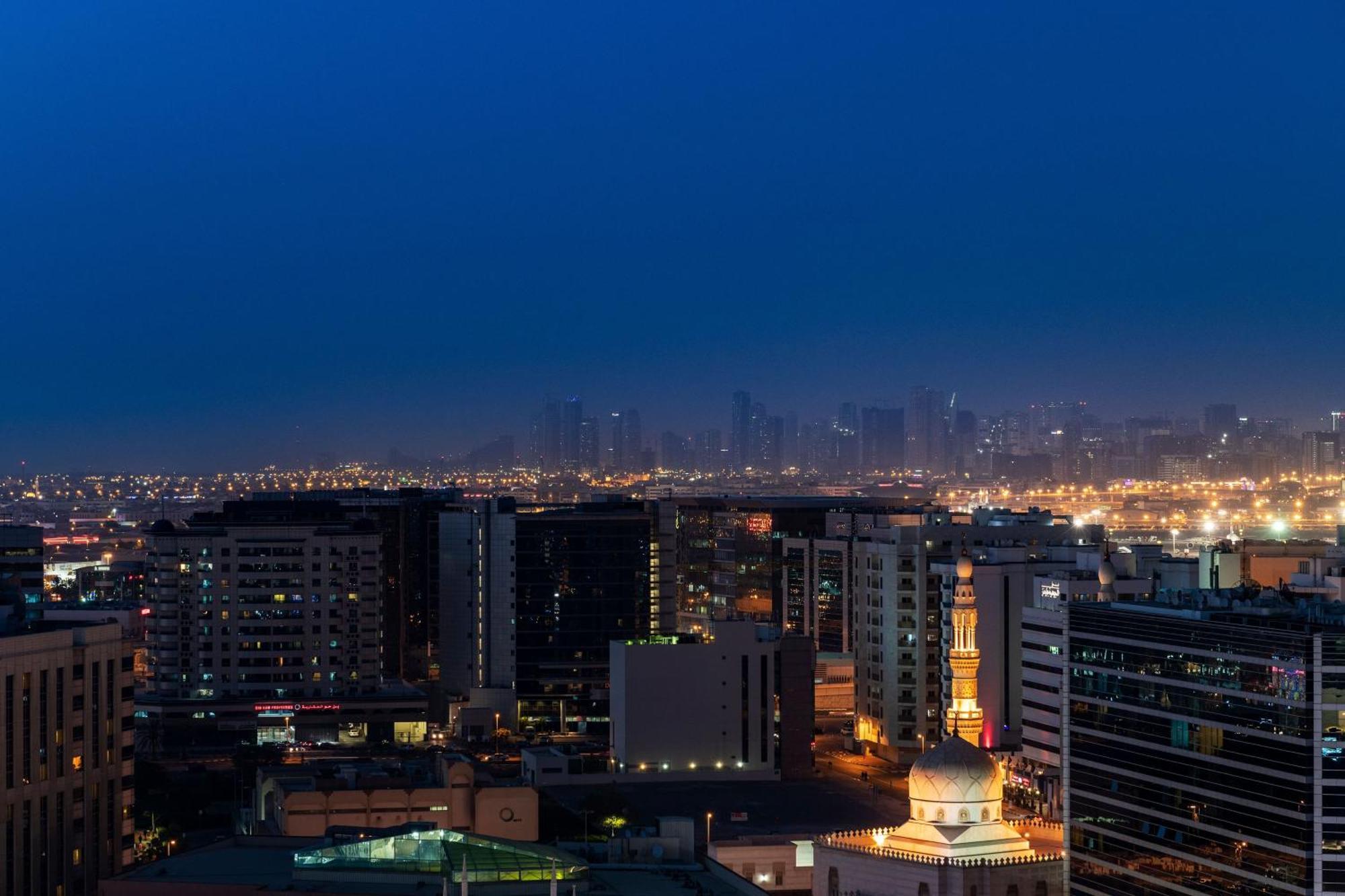 Aloft Dubai Creek Hotel Екстериор снимка